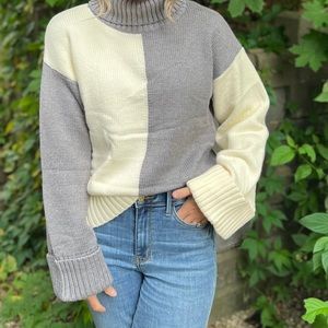 Amoli Turtleneck Yellow & Gray Colorblock Knit Sweater Size S / M‎